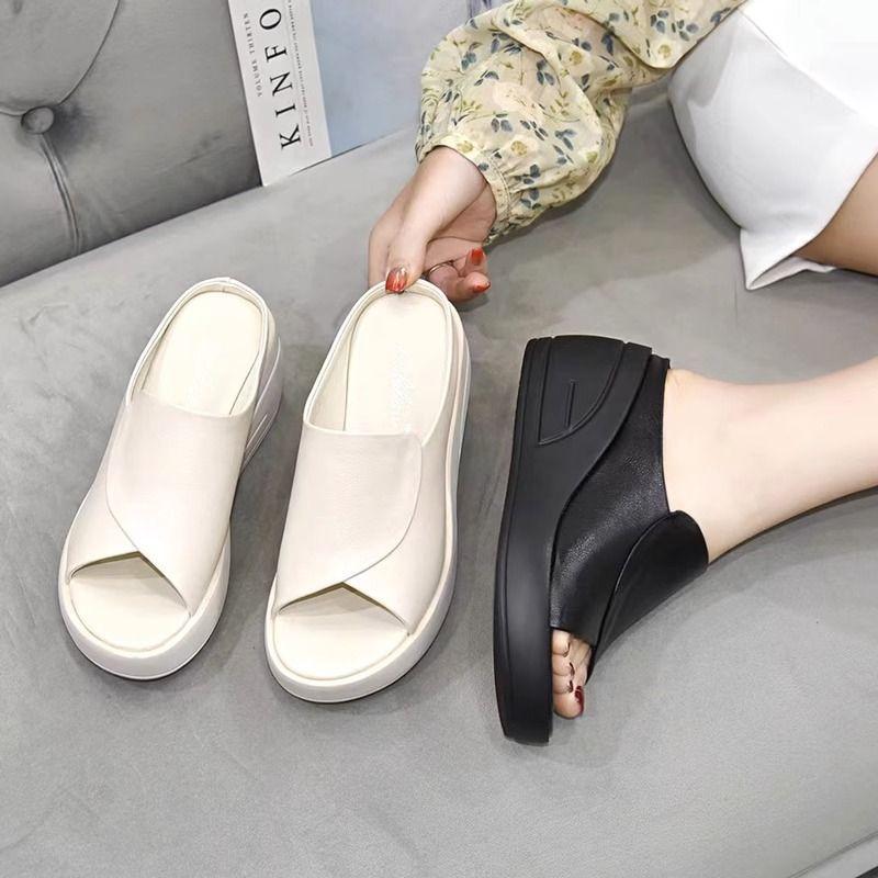 Slippers met dikke zool dames buitenschoenen 2025 zomer Europese en Amerikaanse stijl temperament waterdicht platform muffin plateauhak verhoogd cool sli