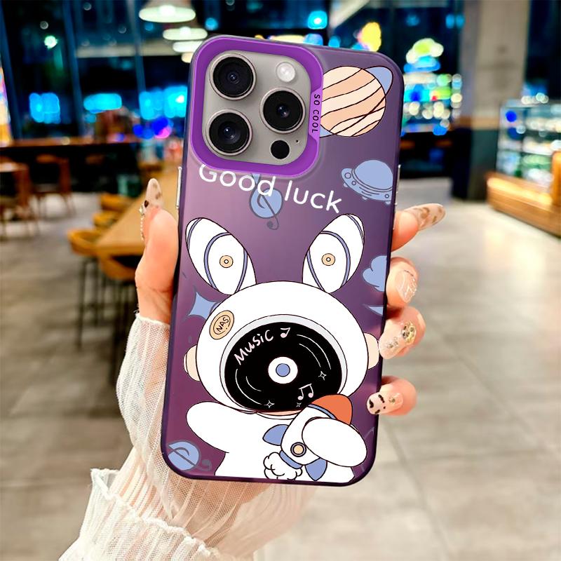 

Модный чехол Космонавт Кролик · Стиль Межзвездная Удача для серий iPhone 7 X 11 12 13 14 15 16, серий Samsung A12 A23 A54 S21 S22 S23 S24 S25... iPhone 16 Pro Max фиолетовый