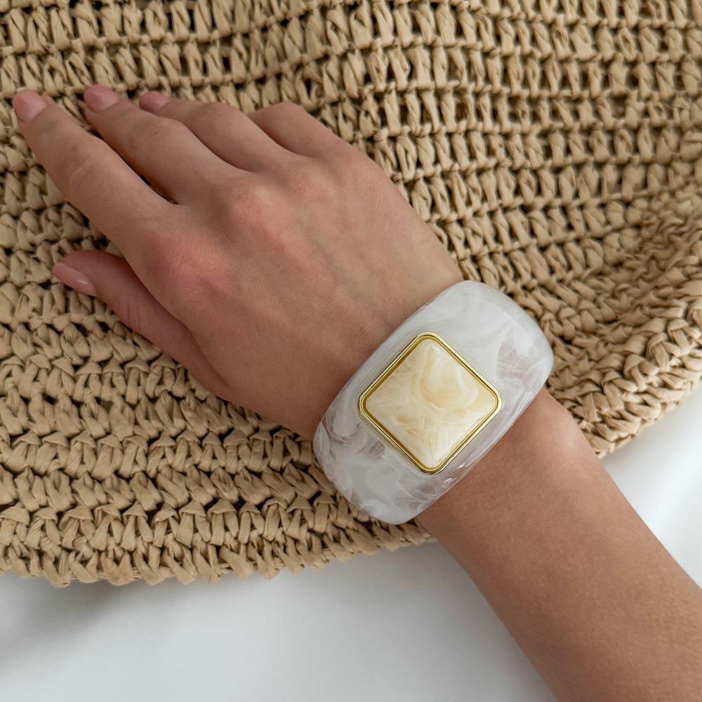 Bohemian Irregular Wide Bracelet Geometric Retro Hand Ring Unique Acrylic Bangle Gift