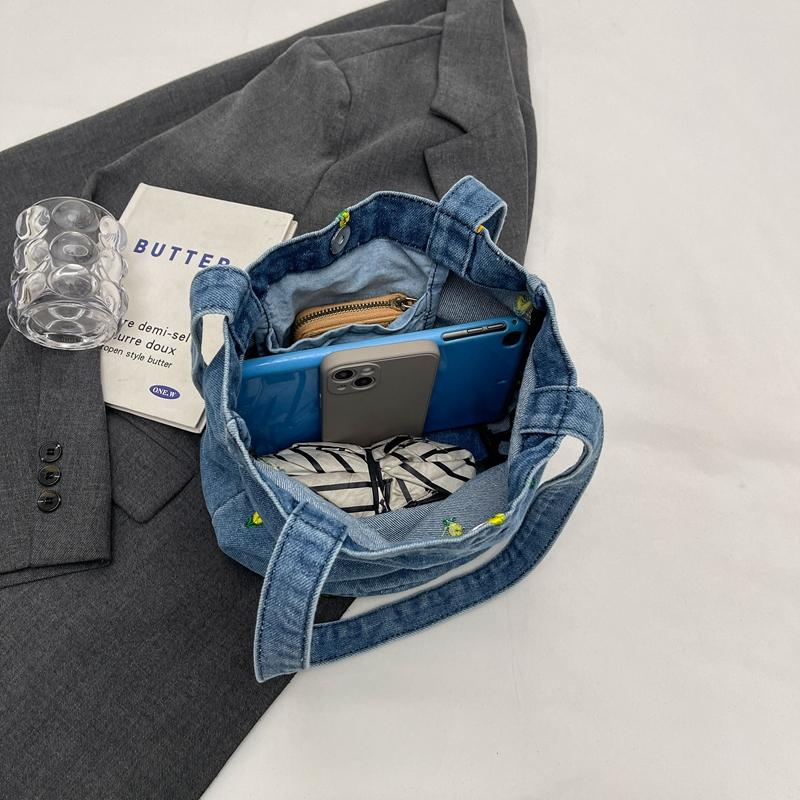 Джинсовая сумка-ведро в студенческом стиле — фото 13