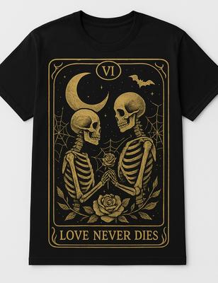 Gorąca Gorąca Koszulka z Kartą Tarota Księżyca Kochanków Szkieletów – Miłość Nigdy Nie Umiera Graficzny T-shirt Unisex