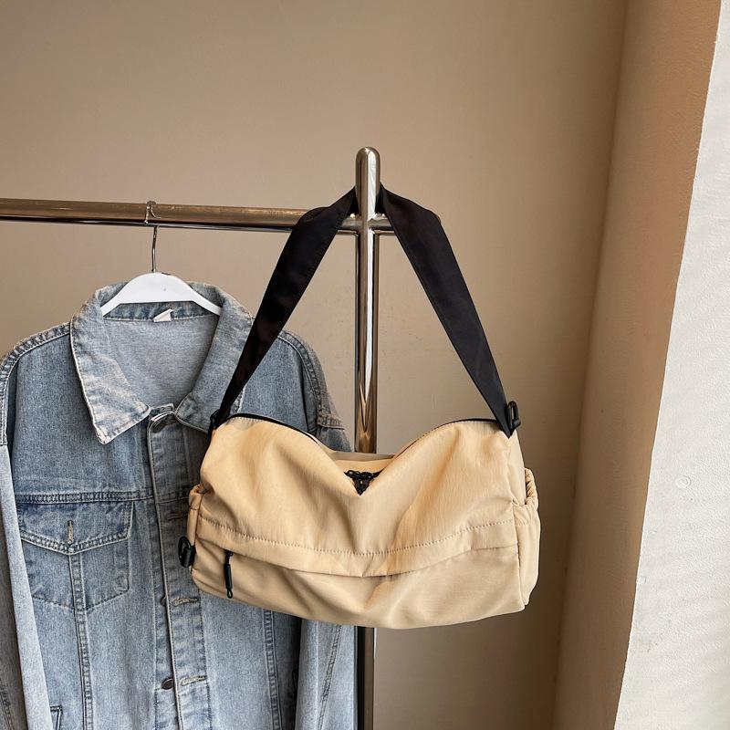 

Men s shoulder bag ins wind pillow bag satchel fashion men s and women s casual Japanese small bag women s simple trendy messenger bag хаки