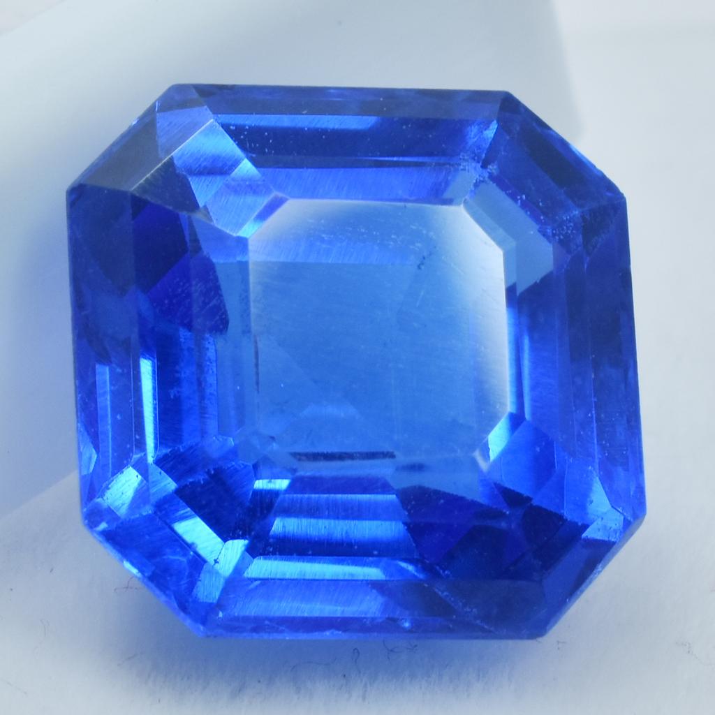 Natural Blue Tanzanite Loose Gemstone 7.66 Ct Square Cut for Jewelry Making and Gem Collections