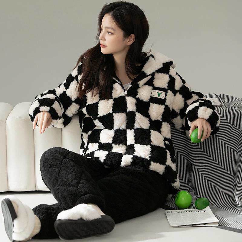 Coral Velvet Quilted Pajamas Women's Winter Three Layer Thick and Fleece Home Wear Women's Winter Flannel Thermal Set