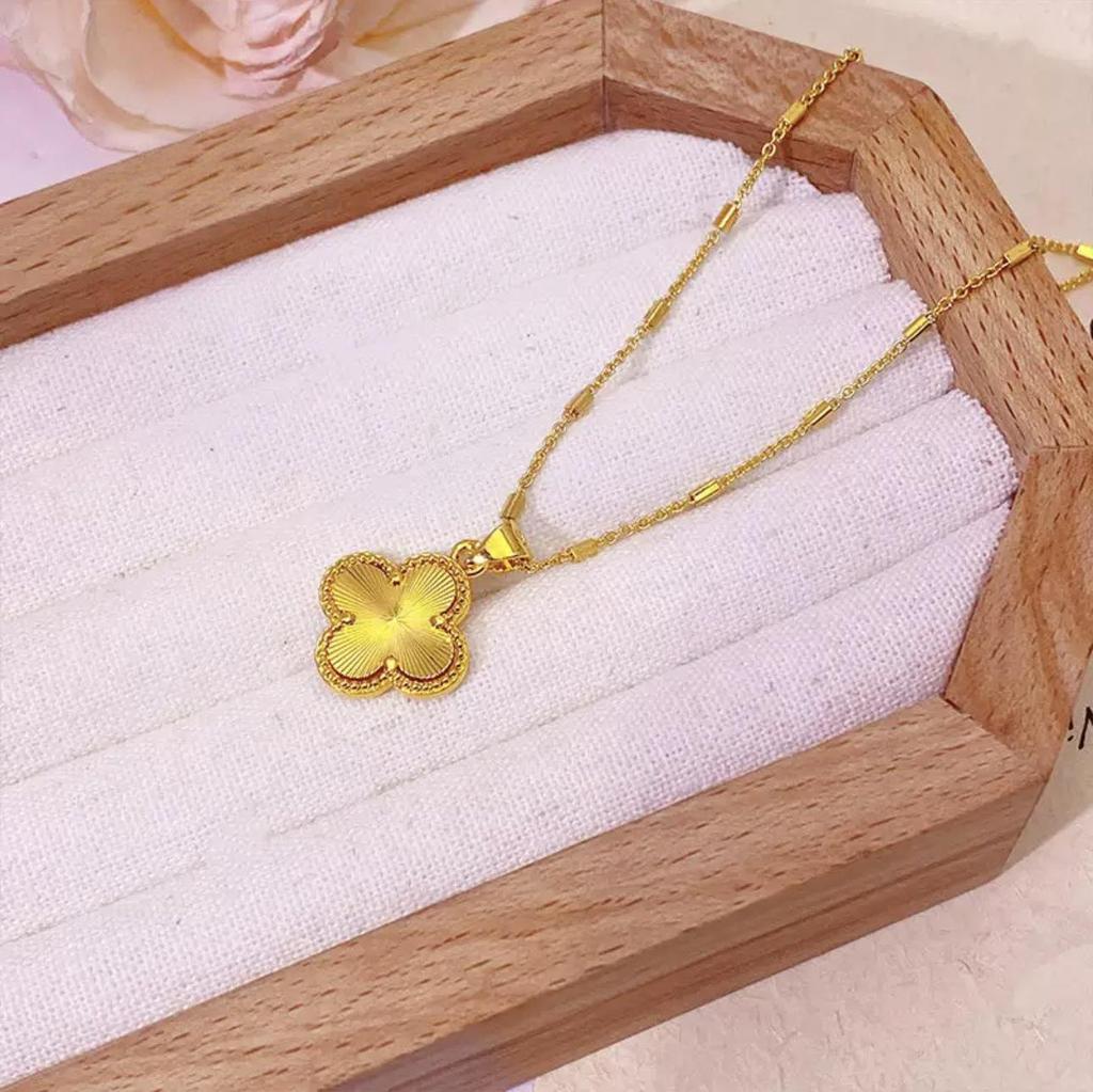 Gold-Plated Four-Leaf Clover Necklace: Niche Design, New Chinese Style, Light Luxury, Elegant Clavicle Chain, Versatile and High-End