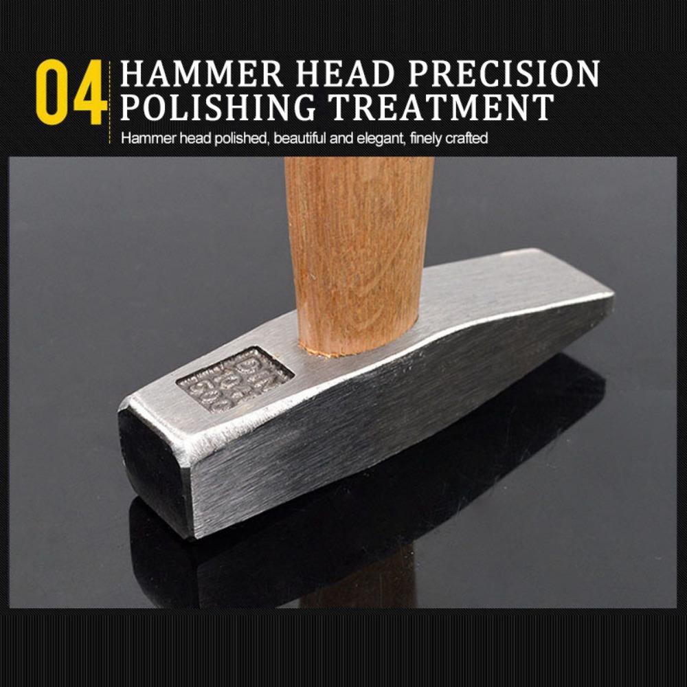 Silné kladivo s vysokouhlíkovou ocelí a dřevěnou rukojetí pro přesnou práci