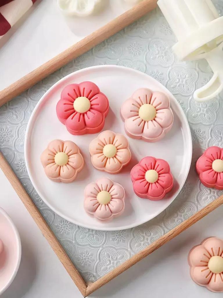 30g/50g Mini Hand Pressed Mold Flower Shape Mooncake Cookie Pastry Stamp Home DIY Mung Bean Cake Dessert Decoration Baking Tools