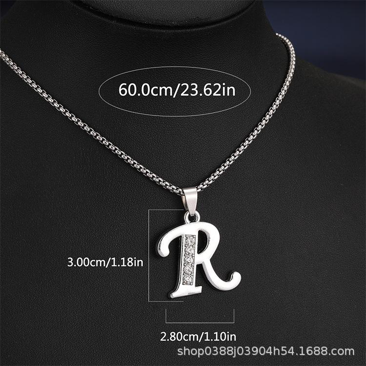 Collana con Ciondolo Lettere Inglesi 26 Colore Argento alla Moda Micro-intarsiata Zircone per Uomo Donna Amici Coppia Gioielli in Acciaio Inossidabile