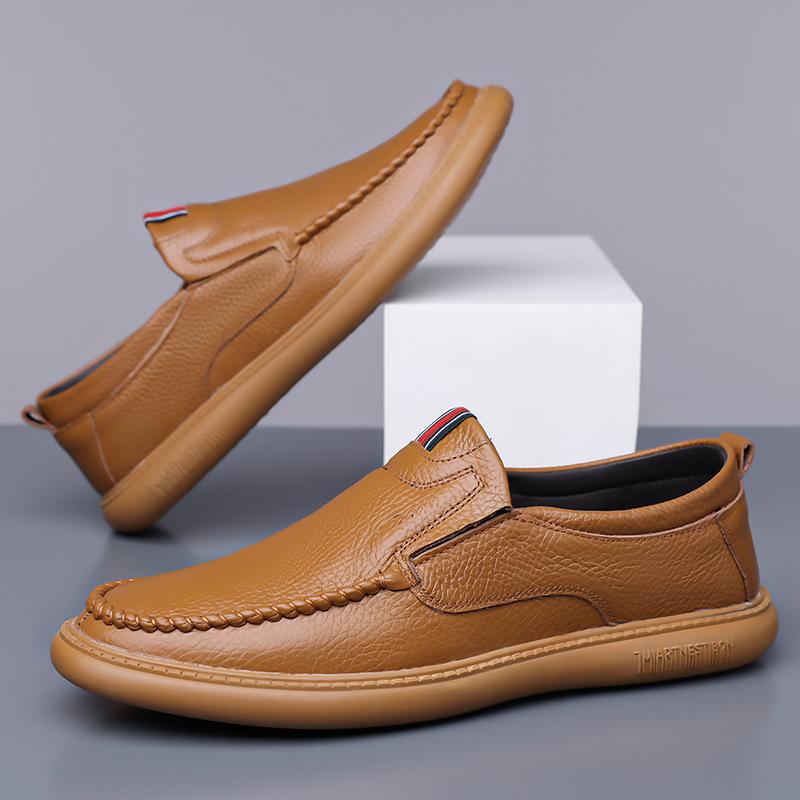 The first layer of cowhide casual leather shoes for men's 2025 autumn new leather soft-soled soft-sided beanie shoes versatile middle-age