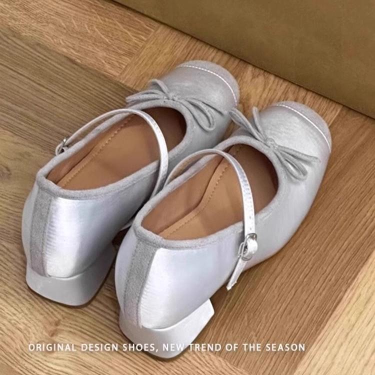Retro bow thick heel Mary Jane shoes women's 2025 spring and summer new versatile inner height increase one-word buckle light mouth single shoes