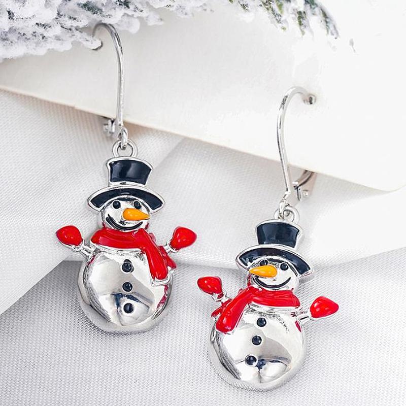 Huitan Women Cozy Drop Earring Snowman Shapedfashion Christmas Lady Metal Accessories Winter Cute Festival Party Jewelry Gift