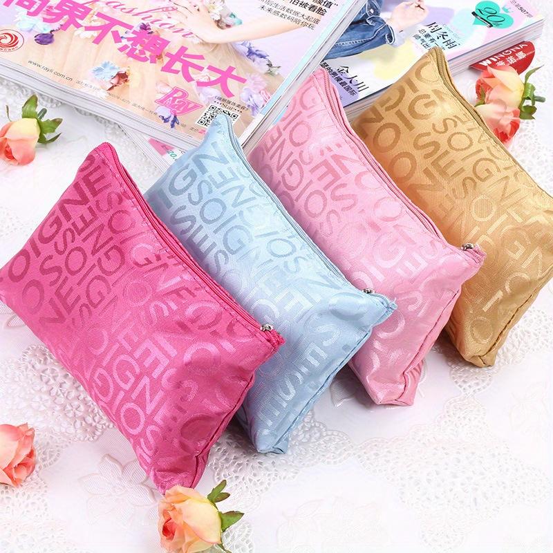 1pc Cute Large Cosmetic Bag - Durable Fabric Travel Makeup Organizer with Zipper Closure,Spacious Toiletry Bag for Women Cosmetic Storage