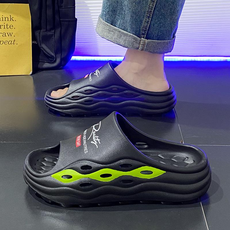 Fashion 2025 New Hot Extra Thick Soled Men Slippers Fashion Summer Shoes Outdoor Sandals Beach Slides EVA Soft Indoor Slippers For Men