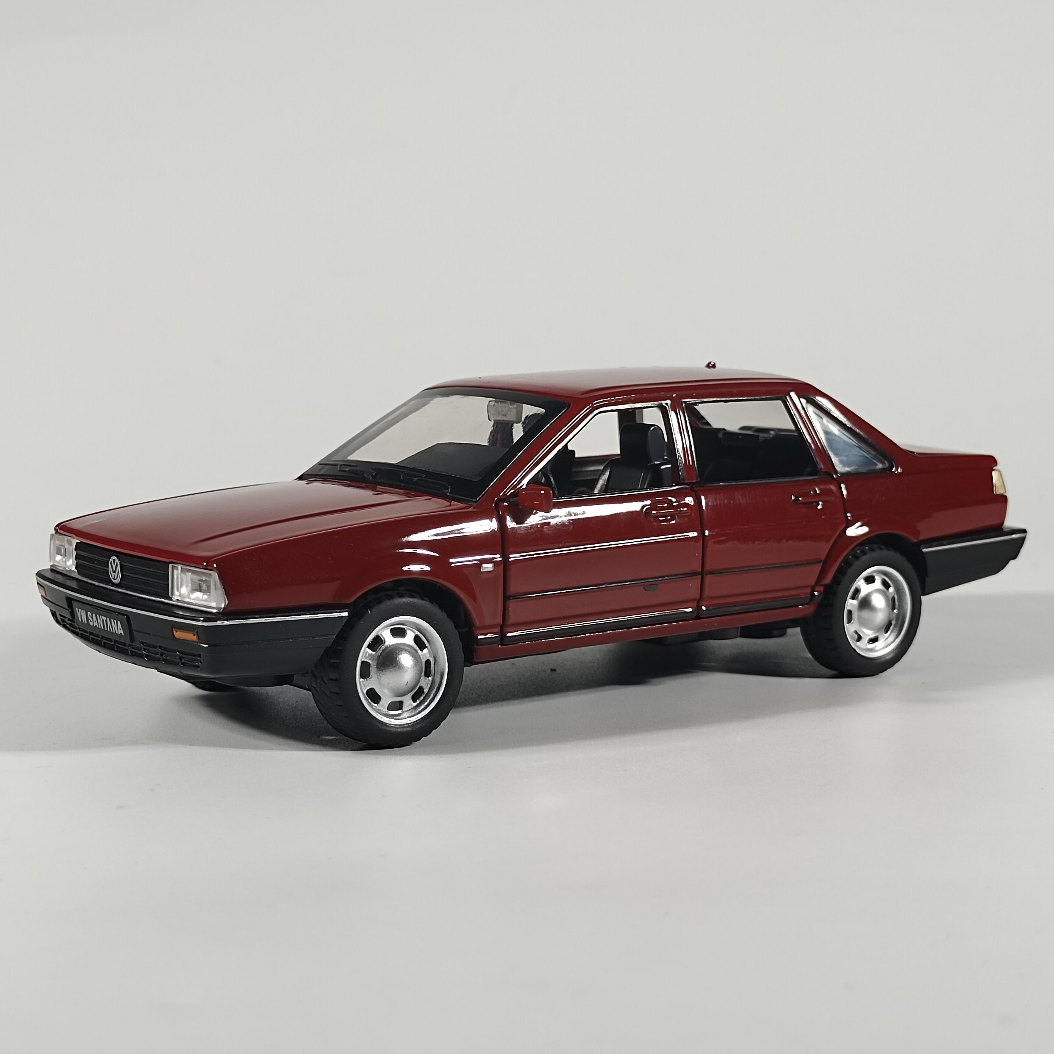 

1:32 Volkswagen Santana Alloy Metal Diecast Model Car Sound & Light Pull Back High Simulation Children s Toy Car Birthday Gifts червоний