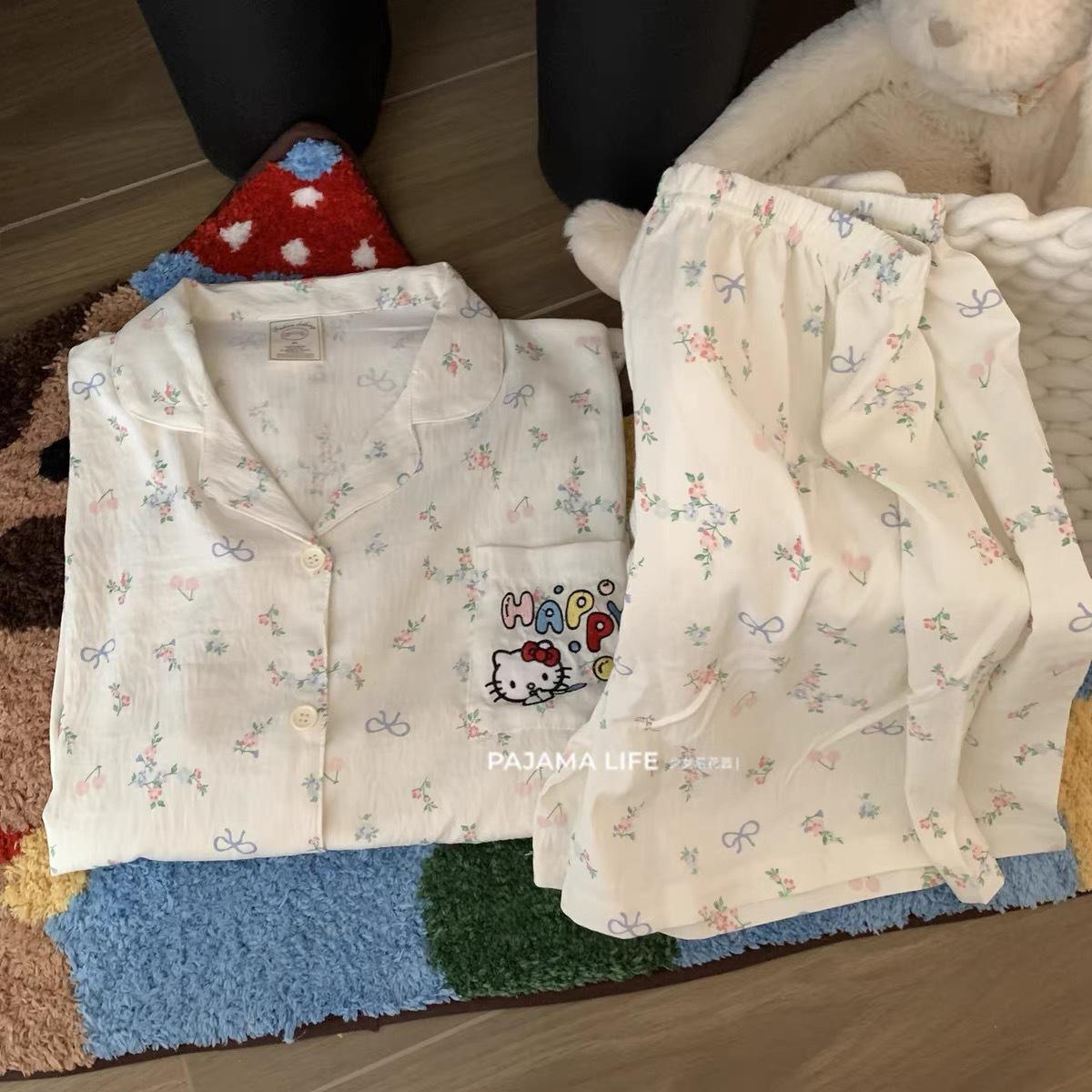 

French floral Hello Kitty pajamas women s summer short-sleeved shorts cardigan two-piece set soft cute can be worn outside loungewear S
