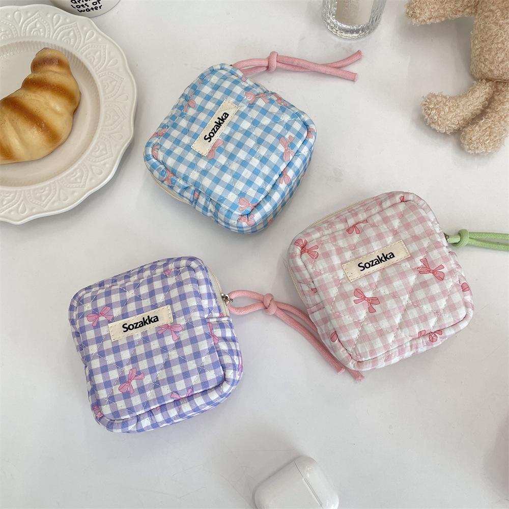 Mini Cute Plaid Square Cosmetic Bag Women Portable Earphones Lipstick Sanitary Napkins Storage Pouch Small Makeup Zipper Bags