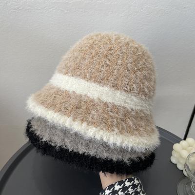 Gestreifte Herbst- und Wintermütze einfarbiges Gesicht kleine Mütze retro vielseitig modisch Plüschstrickmütze Fischerhut