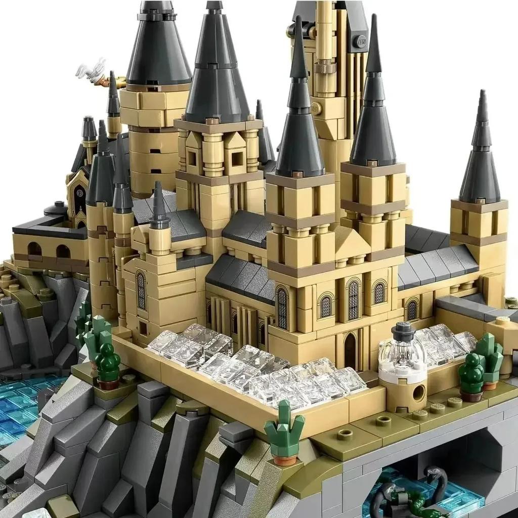 Hogwarts Castle and Ground Building Block Suit, Adult Gift Ideas, Can Build Display Models, Collectible Harry