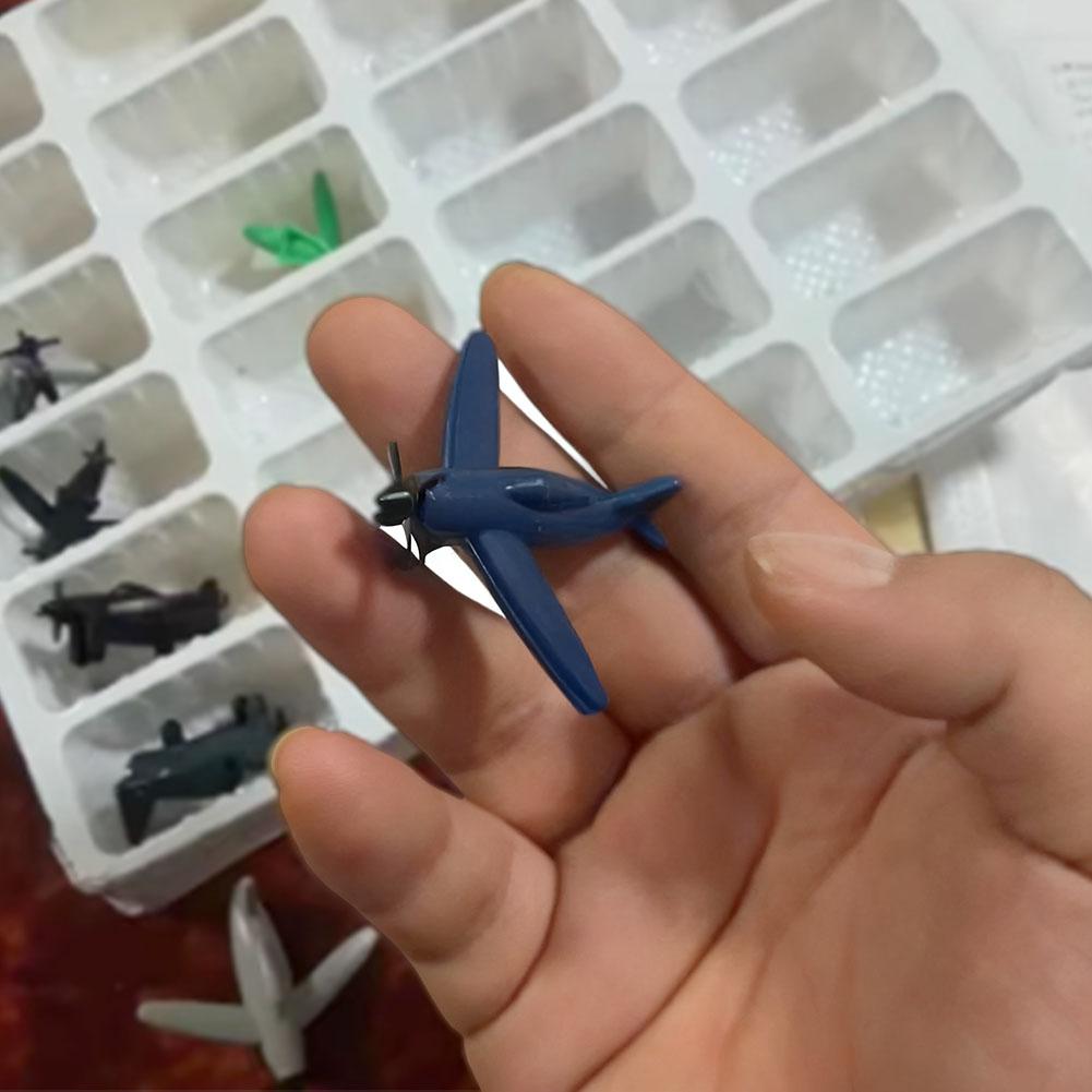 Verbessertes 3D Zweiter Weltkrieg Flugzeug Adventskalender 2025 Mit 24 2D Acryl Einzigartige Mini-Kriegsvögel Weihnachten Adventskalender Geschenke Für Aviat