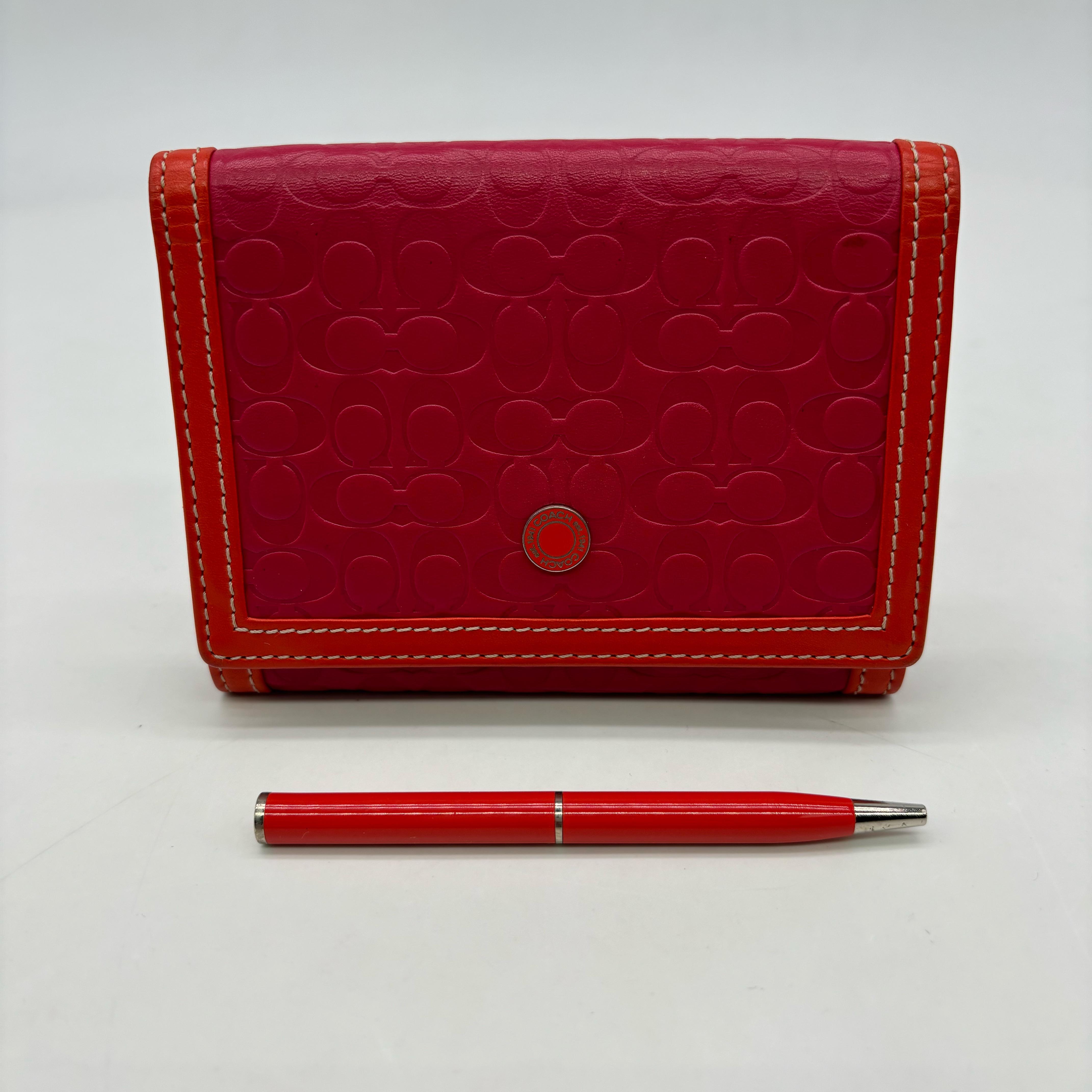 [Pre-Owned] Hot Pink Leather Embossed Logo Wallet With Silver Hardware - Excellent #4J0J0Y ONE SIZE