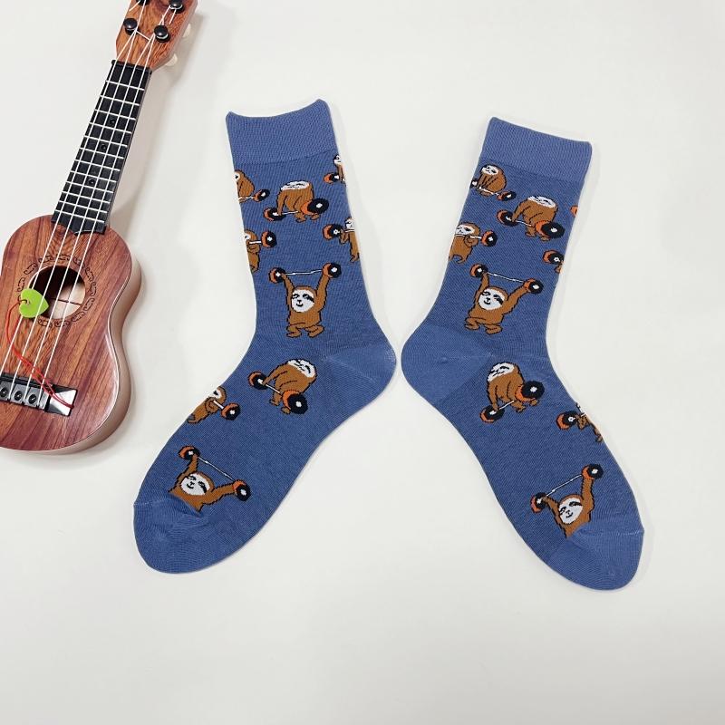 1 Pair Cartoon Cute Sloth Bodybuilding Weightlifting, Fashionable Comfty Men Mid-calf Socks For All Seasons Wearing