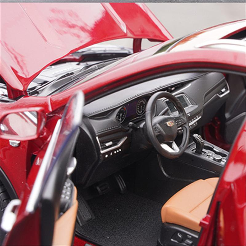 1:18 XT4 SUV Alloy Luxy Car Model Diecasts Metal Off-road Vehicles Car Model Simulation Collection Childrens Toy Gift Decoration