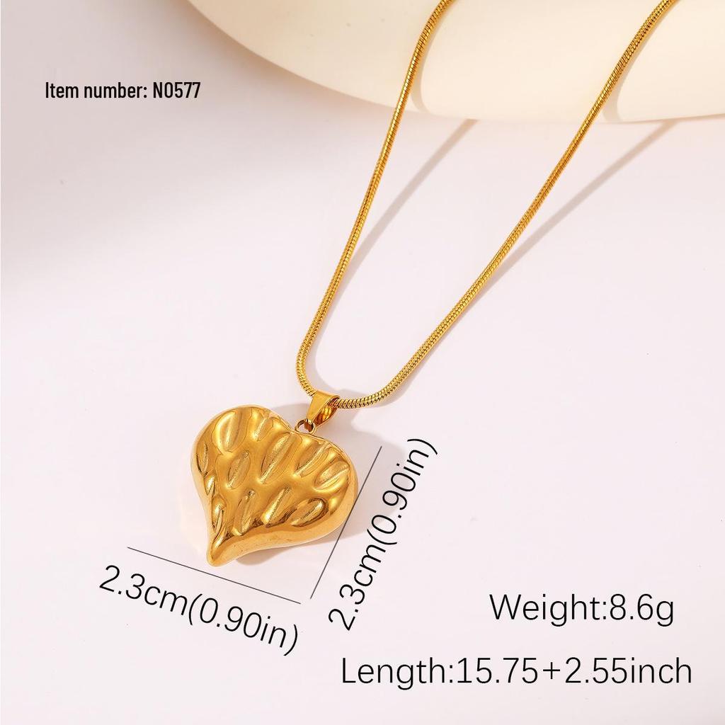 Minimalist Stainless Steel Necklace – Unisex Heart Pendant with Peach Texture On Titanium Steel Clavicle Chain