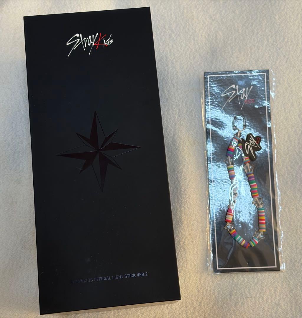 

[USED] straykids penlight strap