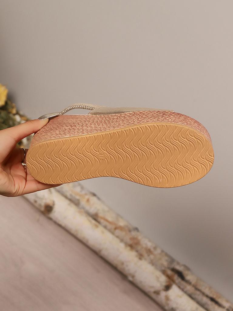 Fashion The 2025 new style of fashionable, wear-resistant, height-increasing, thick-soled, drag one-line high-heeled lightweight sandals