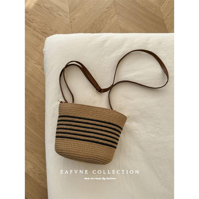 

Straw Stripes Beach Seaside Shoulder Bag Khakis Stripes A([TTB-Walking Bag]])