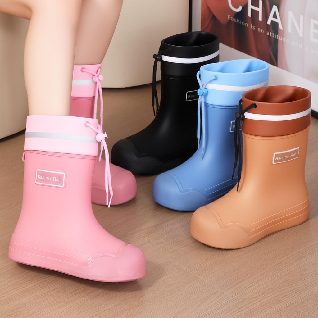 Medium tube rain shoes women's fashion outer wear nonslip, waterproof and wearresistant high tube seacatching softsoled rain boots