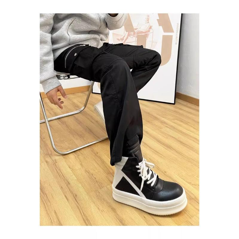 2025 Amerikanska inverterade triangel svart och vitt höga sneakers trendiga high street sneakers muffin tjocksulade hip-hop Martin-kängor dam