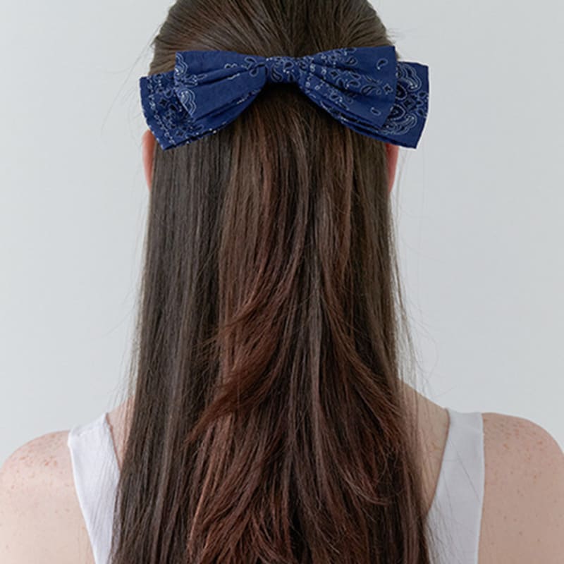 

KINDABABY paisley ribbon pin - midnight blue midnight blue