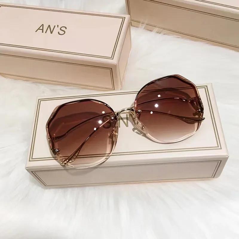 Rimless Sunglasses for Women/Men Colour Polygonal Large Frame Gradient Sunscreen Eyeglasses Gafas De Sol