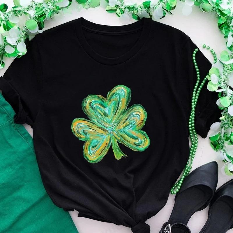Cute St Patricks Four Leaf Clover T Shirt for Women Short Sleeve Tees New Fashion Love Lucky Graphic Y2k Tops Aesthetic Clothing