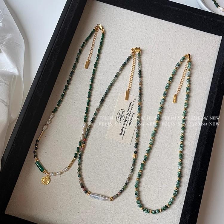 Women's Light Luxury Fashion Layered Green Crystal Collarbone Necklace