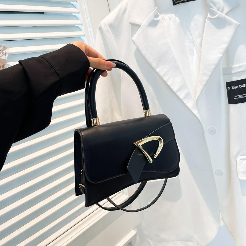 Trendy small square bag niche design personalized foreign style contrast color 2025 summer new simple women's bag oblique span handbag