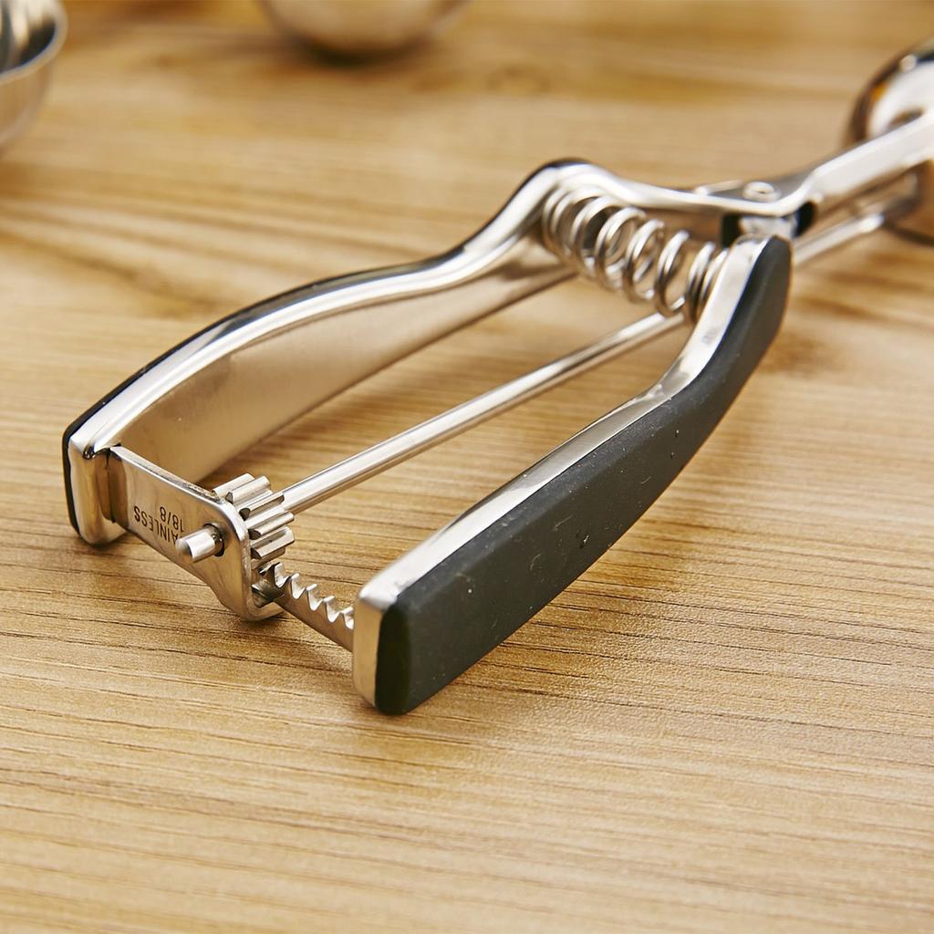 55mm 304 Stainless Steel Cookie Scoop Multifunctional Melon Ball Scoop Ice Cream Scoop Kitchen Scooper for Food Dishwasher Safe