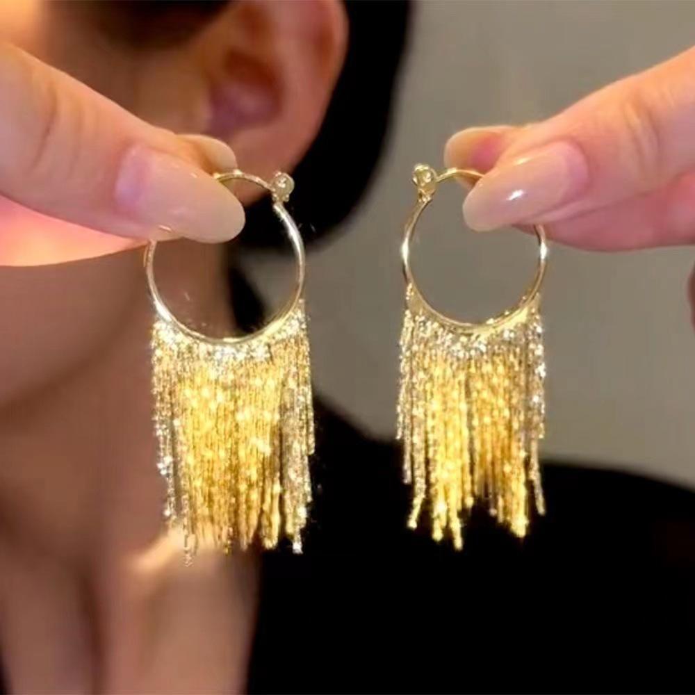 

Модные серьги с подвесками для женщин и девочек