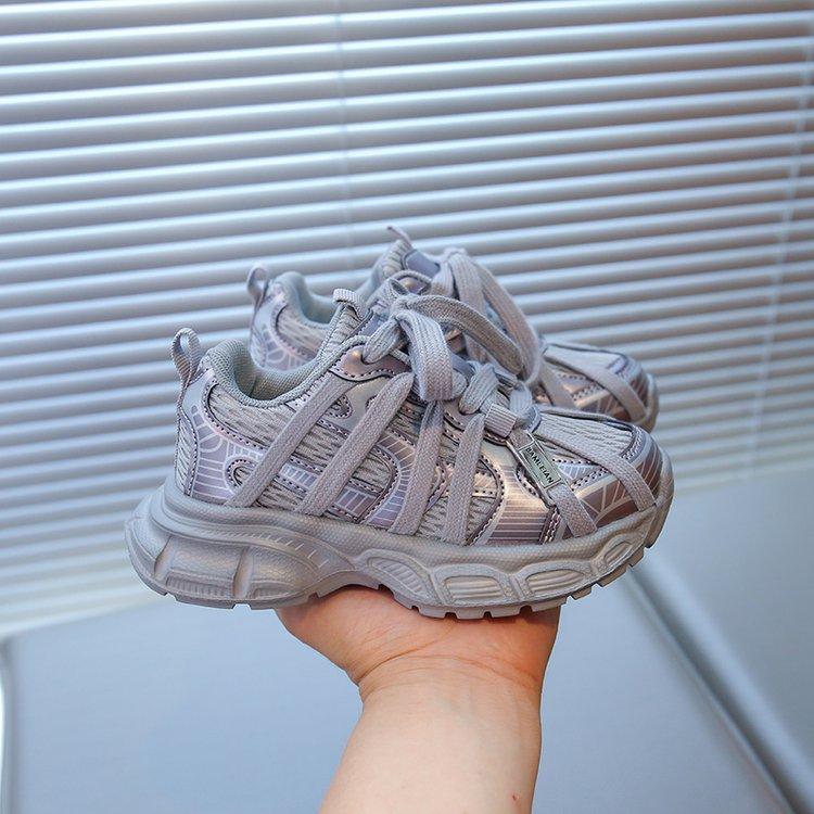 

Children s sports shoes 2025 spring and autumn new girls fashion lightweight dad shoes little girls casual non-slip running shoes 37 yards inner length about 23.2CM серебряный