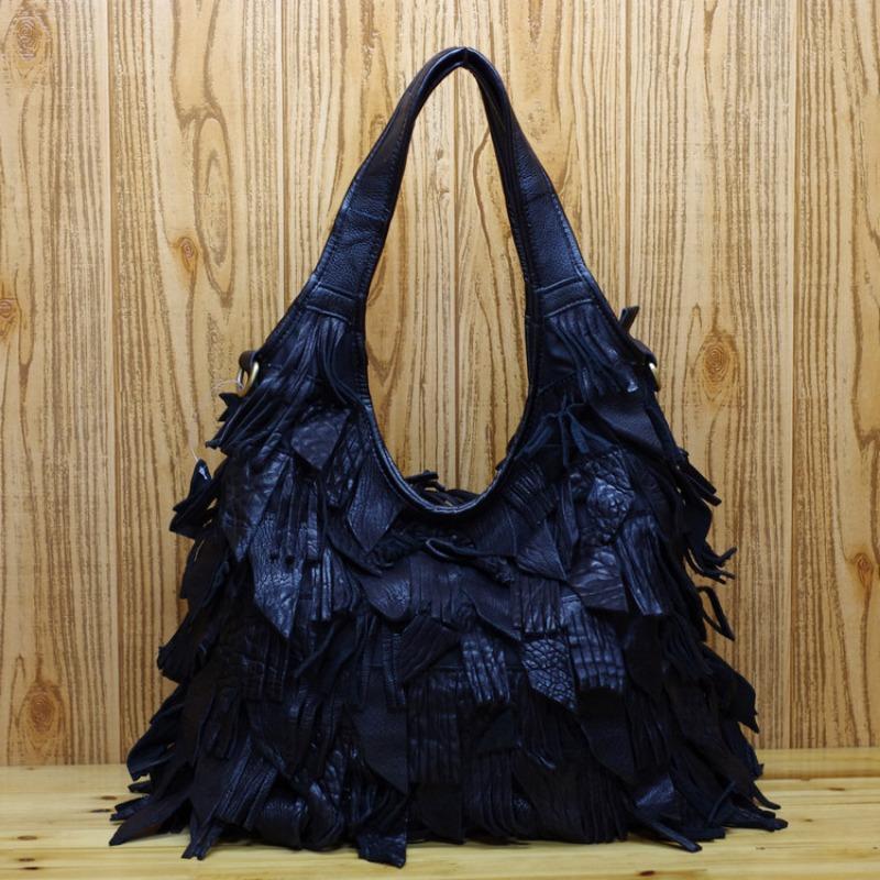 This Is A Designed Women's Single-shoulder Bag with Tassels In Contrasting Colors and A Crossbody Bag