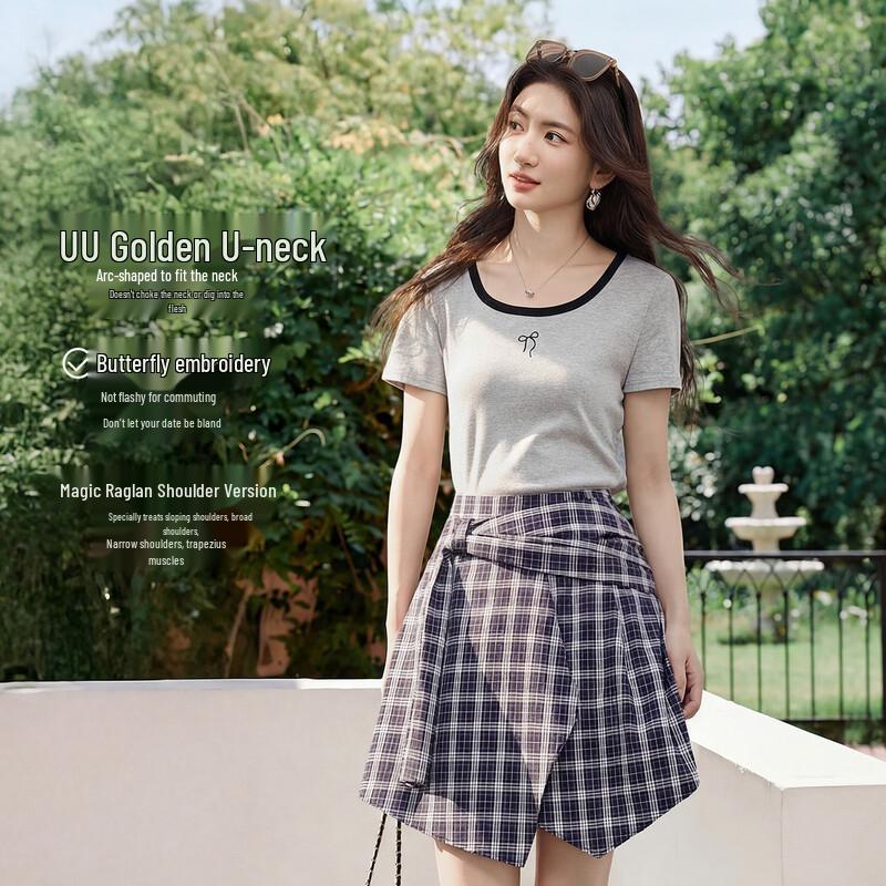 Shangdoubila Contrast U-Neck Bow Embroidered Knit Top