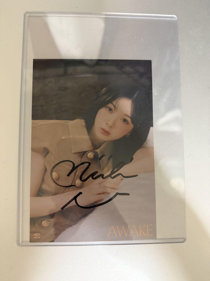 

[USED] AWAKE NiziU Miihi autograph