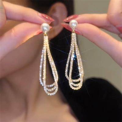 Koreanische lange Quasten-Perlen-Hängeohrringe für Damen, Luxus, Voll-Strass, Goldfarbe, Tropfenohrringe, Schmuck für Hochzeitsfeier, Geschenk