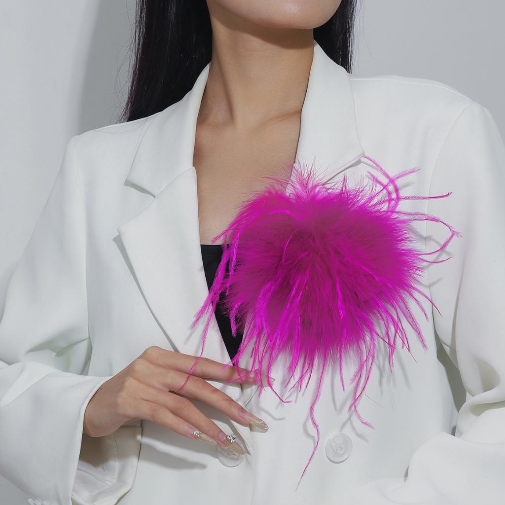 15CM Vintage Artificial Feather Brooch for Women French Style Handmade Exaggerated Lapel Pins Weddings Party Jewelry Accessories