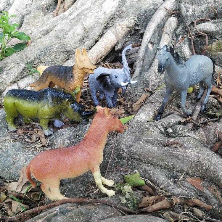 Wildlife World Collection 40 Hollow Plastic Animal Figure Model Ornament Doll Collection Toy