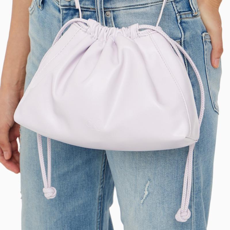 Calvin Klein Small and Cute Drawstring Drawstring Letter Embossed Artificial Leather Crossbody Shoulder Bag Women's Orchid Gray