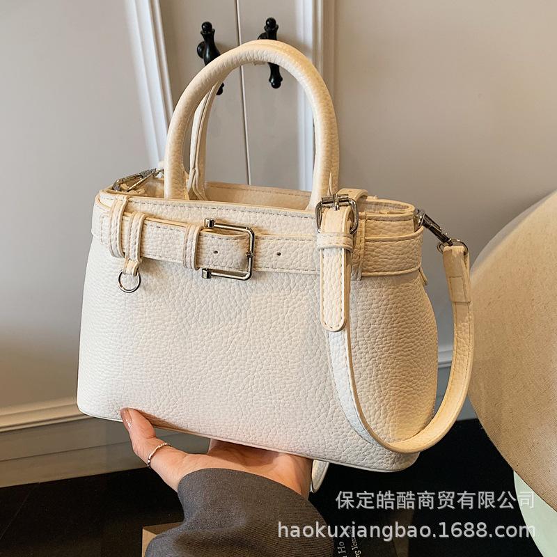 2025 Summer Small Bag Women's New Versatile Shoulder Messenger Bag Popular This Year Casual Portable Bucket Bag