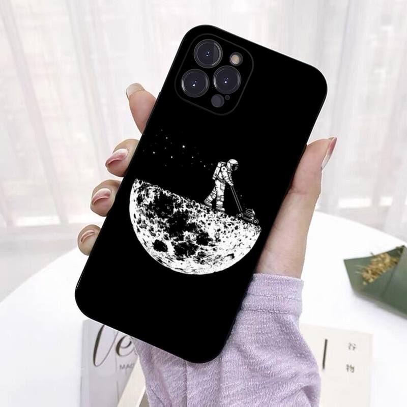 Moon Astronaut Phone Case For iPhone 8 7 6 6S Plus X SE 2020 XR XS 14 11 12 13 Mini Pro Max Mobile Case