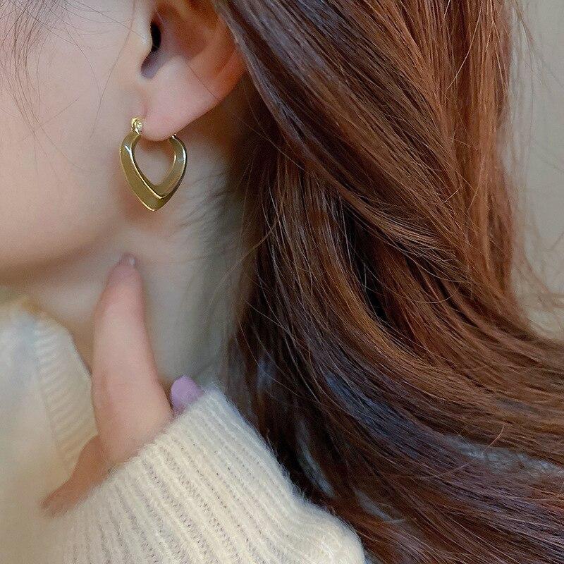 Simple Fashion Blue Red Green Brown Color Heart Metallic Earrings For Women  New Korean Style Brincos Jewelry Wholesale